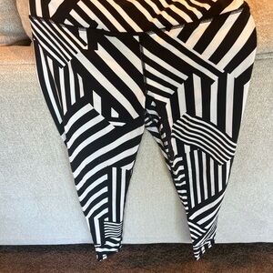 Victoria's Secret Sport Black Leggings